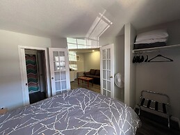 Lakeshore Suites