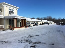 Lakeshore Suites