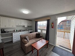 Lakeshore Suites
