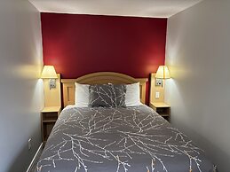 Lakeshore Suites