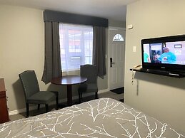Lakeshore Suites