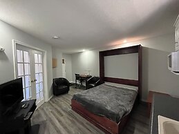 Lakeshore Suites