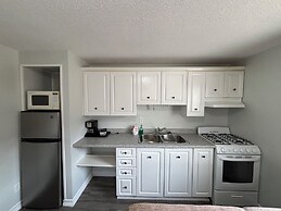 Lakeshore Suites