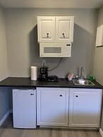 Lakeshore Suites