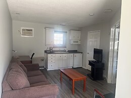 Lakeshore Suites
