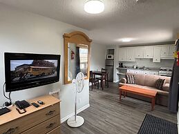 Lakeshore Suites