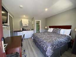 Lakeshore Suites