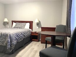 Lakeshore Suites