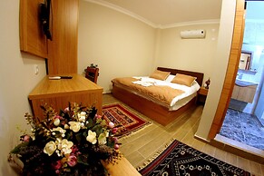 Selena Hotel