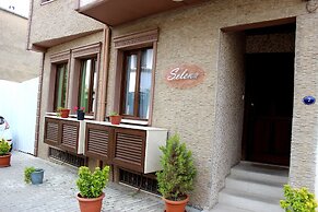 Selena Hotel