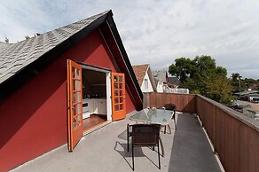 Commercial Drive Accommodations
