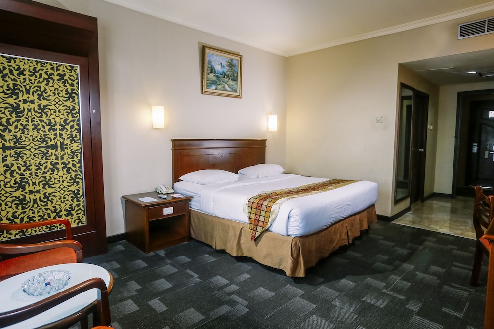 Furaya Hotel