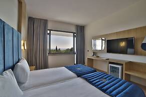 Nashira City Resort