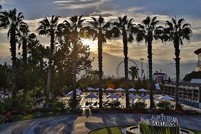 Nashira City Resort