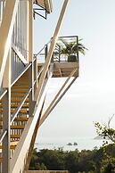 El Faro Containers Beach Hotel
