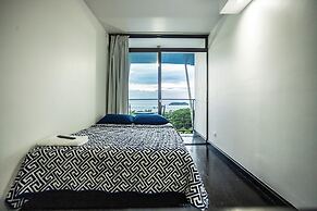 El Faro Containers Beach Hotel
