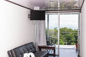 El Faro Containers Beach Hotel