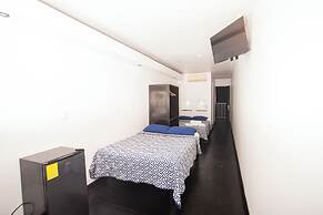 El Faro Containers Beach Hotel