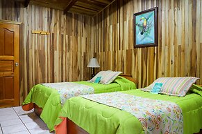 Los Pinos Cabanas y Jardines