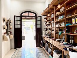 The Diplomat Boutique Hotel