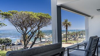 Blue Views Penthouse Beachfront Apartments
