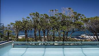 Blue Views Penthouse Beachfront Apartments