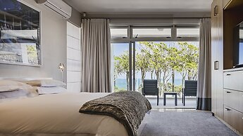 Blue Views Penthouse Beachfront Apartments