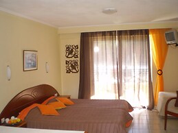 Damia Hotel