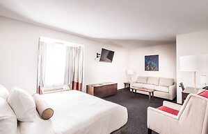 Edgewater Hotel