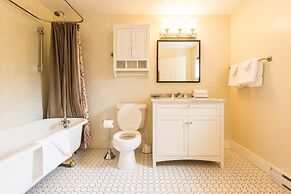 Ocean Island Garden Suites