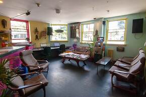 Ocean Island Inn Backpackers Suites - Hostel