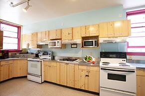 Ocean Island Inn Backpackers Suites - Hostel