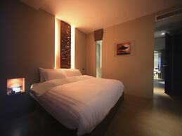 Silom One