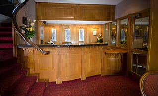 Atholl Hotel