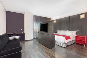Ramada Encore by Wyndham Queretaro