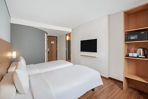 Ibis Gading Serpong