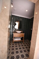 Montebello Deluxe