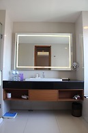 Swiss-Belinn Manyar