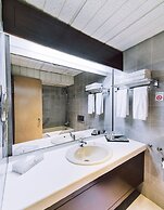 Chinggis Khaan Hotel