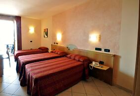 Planet Hotel