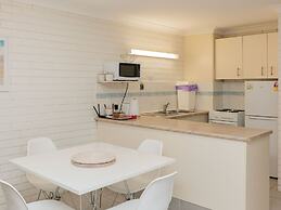 Trickett Gardens Holiday Inn