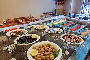 Katelya Hotel
