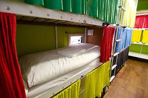 BaseCamp Bonn - Hostel