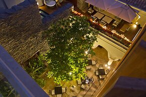 Bastión Luxury Hotel