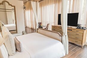 Bastión Luxury Hotel