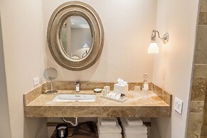 Bastión Luxury Hotel