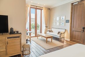 Bastión Luxury Hotel