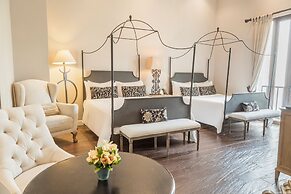 Bastión Luxury Hotel