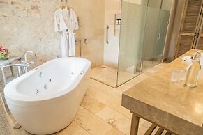 Bastión Luxury Hotel