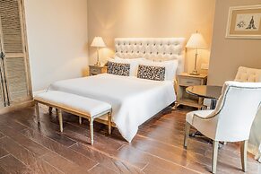 Bastión Luxury Hotel